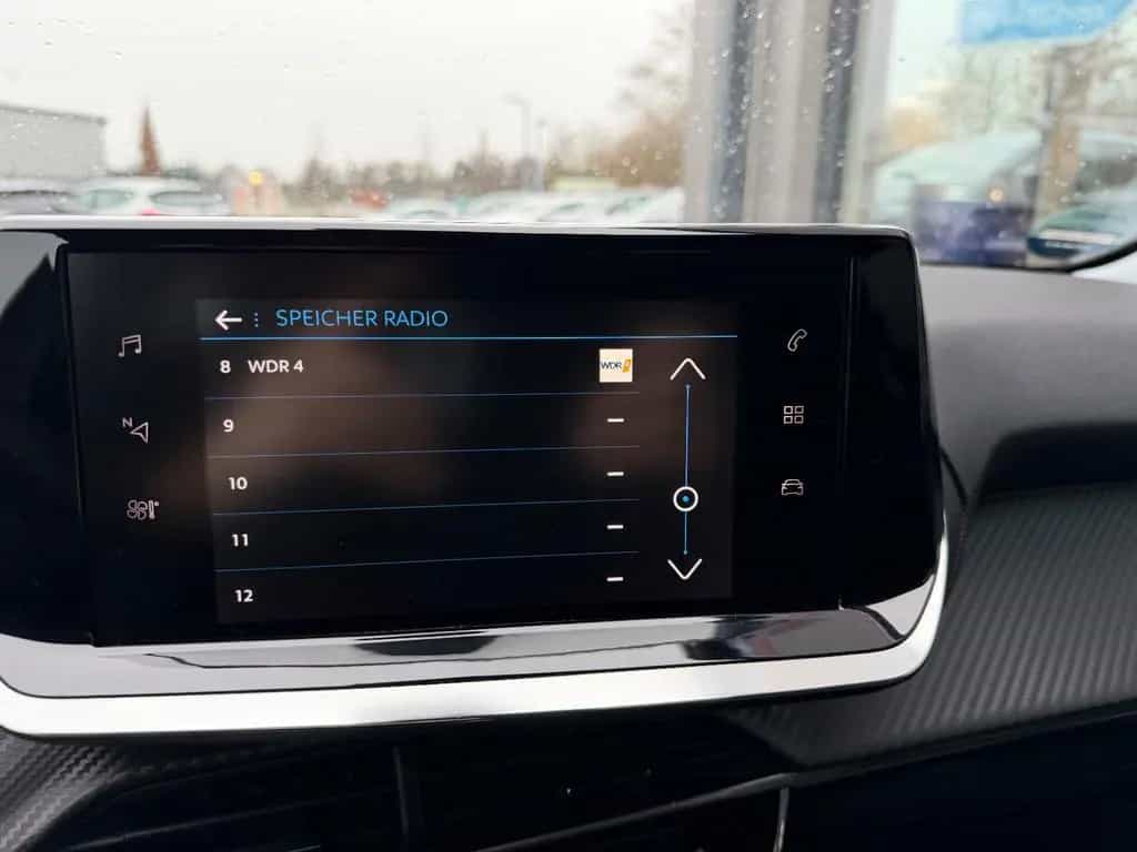 Peugeot 208 1.2 Allure*LED*NAVI*SITZHZG*TEMPOMAT*PDC 03/2023-photo-16