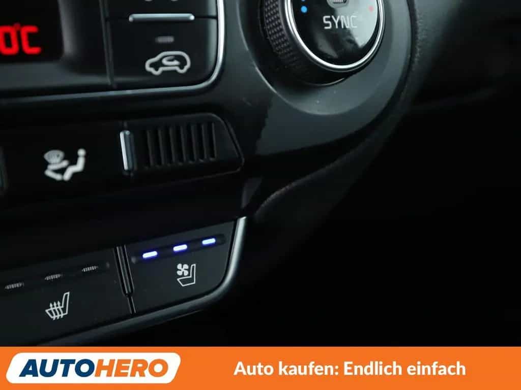 Kia Sorento 2.2 CRDi Platinum Edition 4WD Aut.*NAVI* 10/2019-photo-24