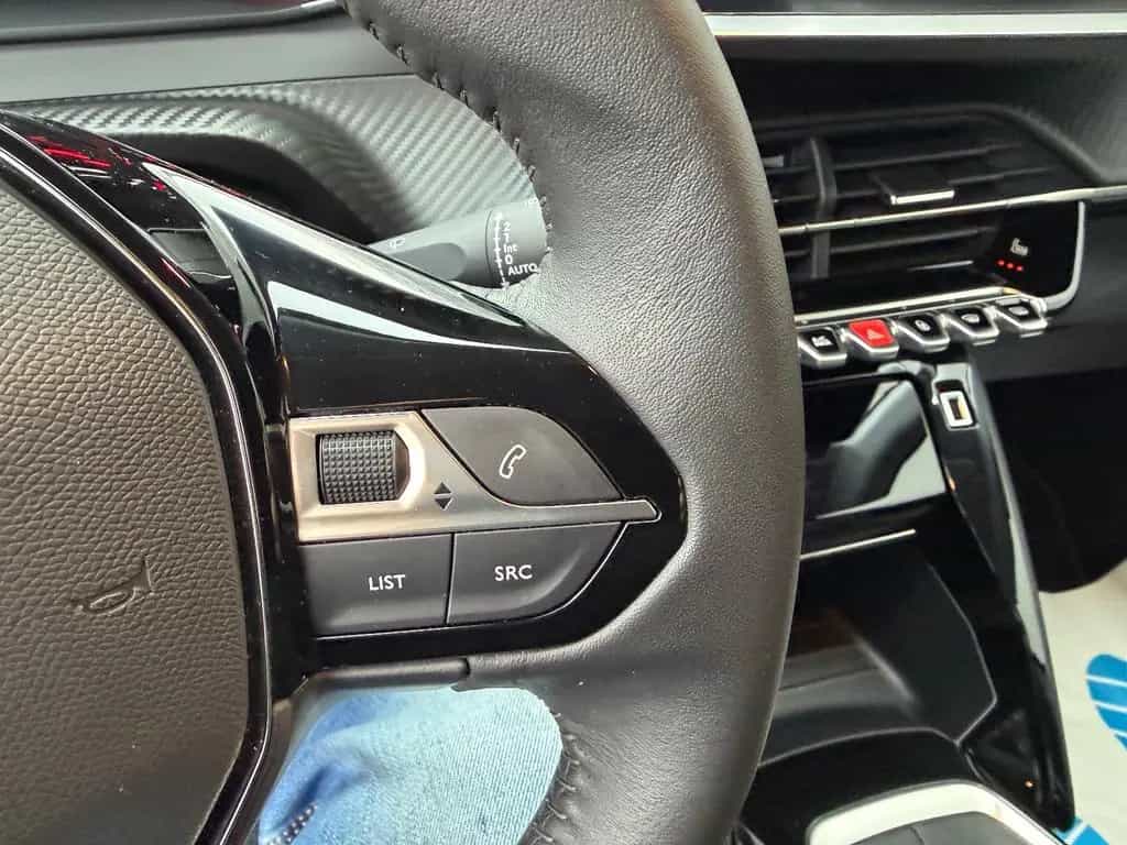 Peugeot 208 1.2 Allure*LED*NAVI*SITZHZG*TEMPOMAT*PDC 05/2023-photo-14