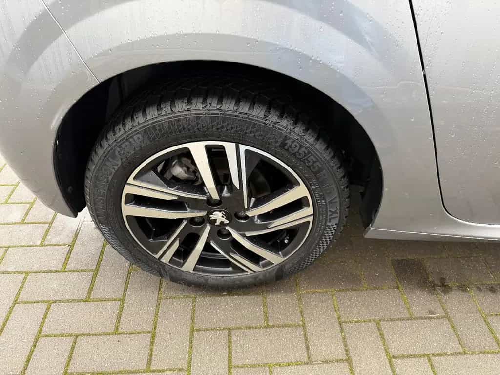Peugeot 208 1.2 Allure*LED*NAVI*SITZHZG*TEMPOMAT*PDC 05/2023-photo-24