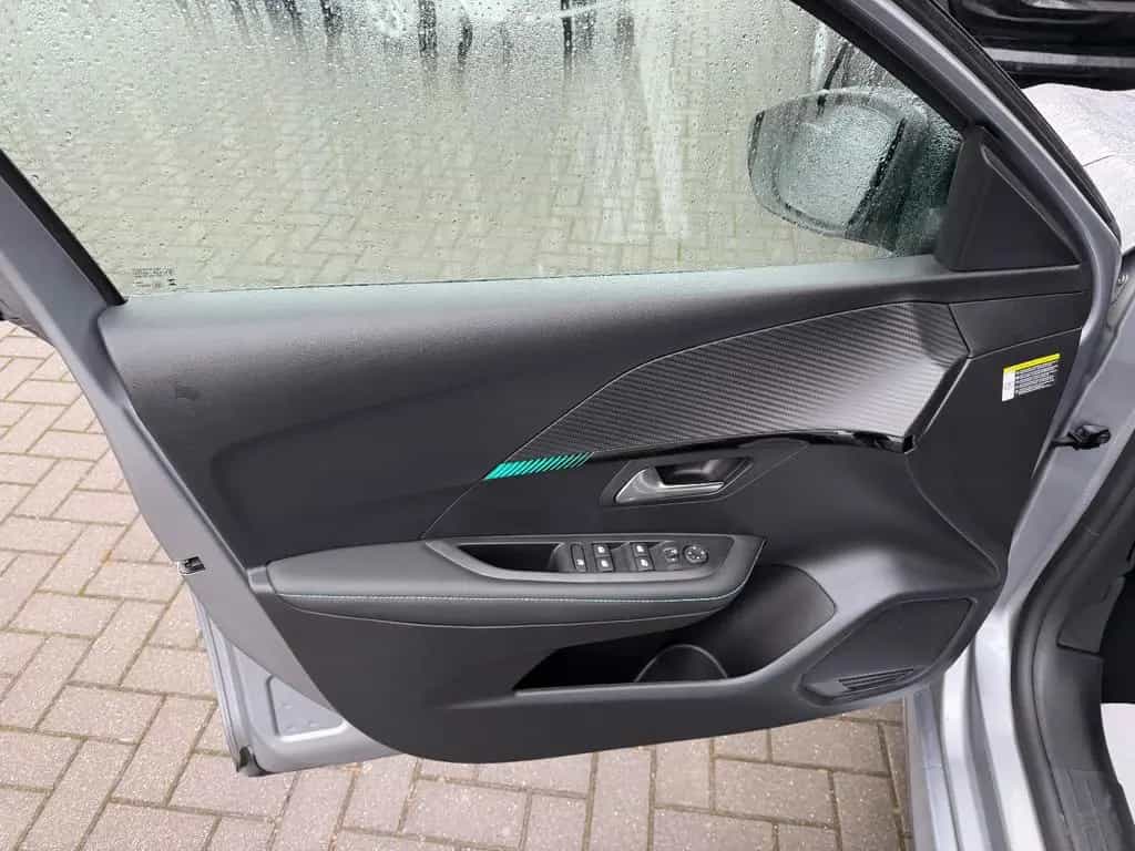 Peugeot 208 1.2 Allure*LED*NAVI*SITZHZG*TEMPOMAT*PDC 05/2023-photo-7