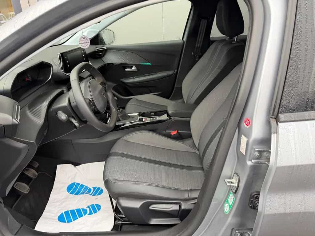 Peugeot 208 1.2 Allure*LED*NAVI*SITZHZG*TEMPOMAT*PDC 05/2023-photo-9