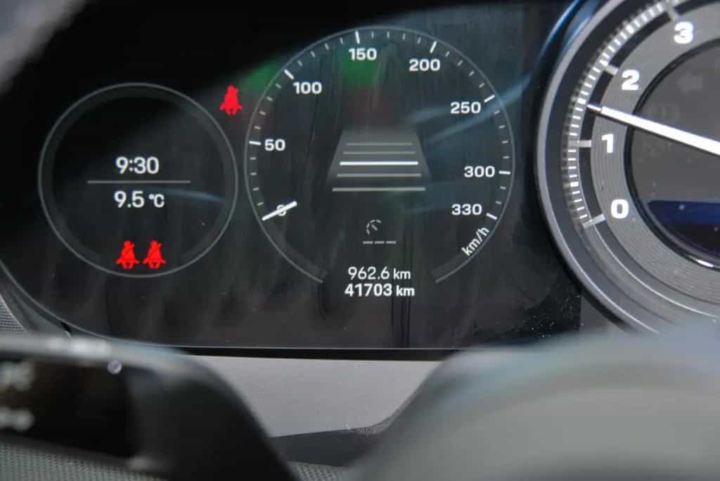 Porsche 992 carrera 4S Coupe /Approved 09/26 08/2019-photo-13