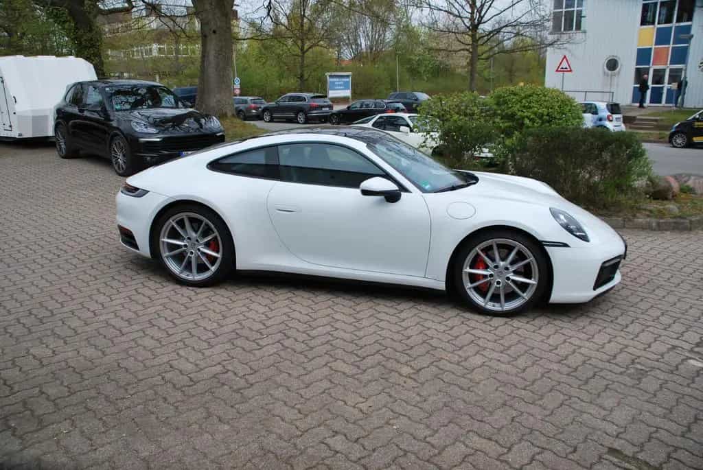 Porsche 992 carrera 4S Coupe /Approved 09/26 08/2019-photo-5