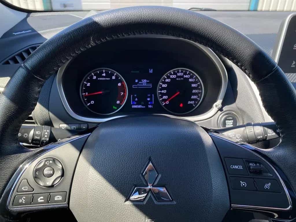 Mitsubishi Eclipse Cross Top 1.5 T-MIVEC TEMP+PDC+HUD+4xSHZ 06/2018-photo-11