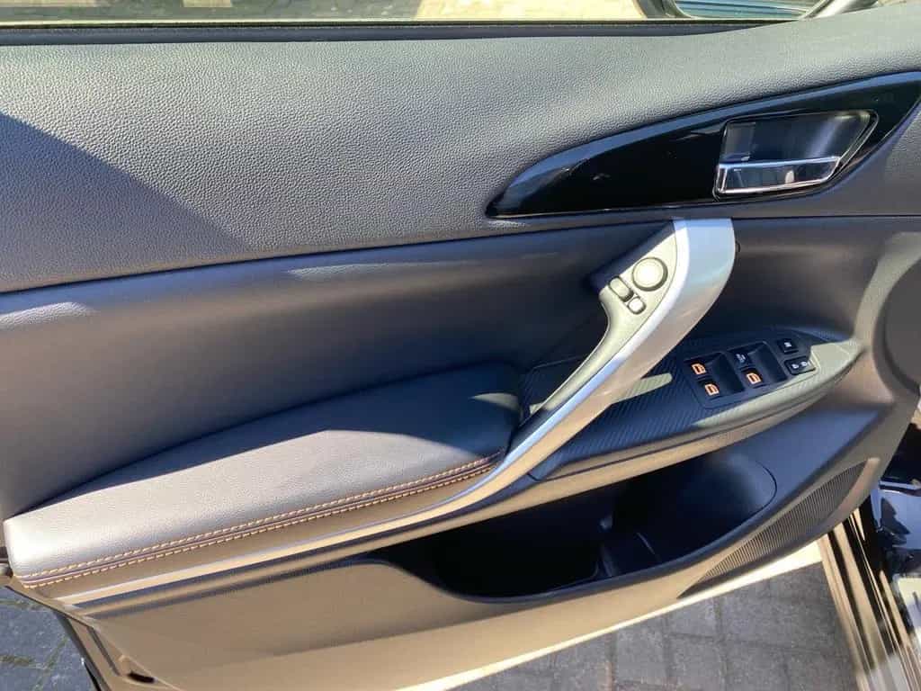 Mitsubishi Eclipse Cross Top 1.5 T-MIVEC TEMP+PDC+HUD+4xSHZ 06/2018-photo-16