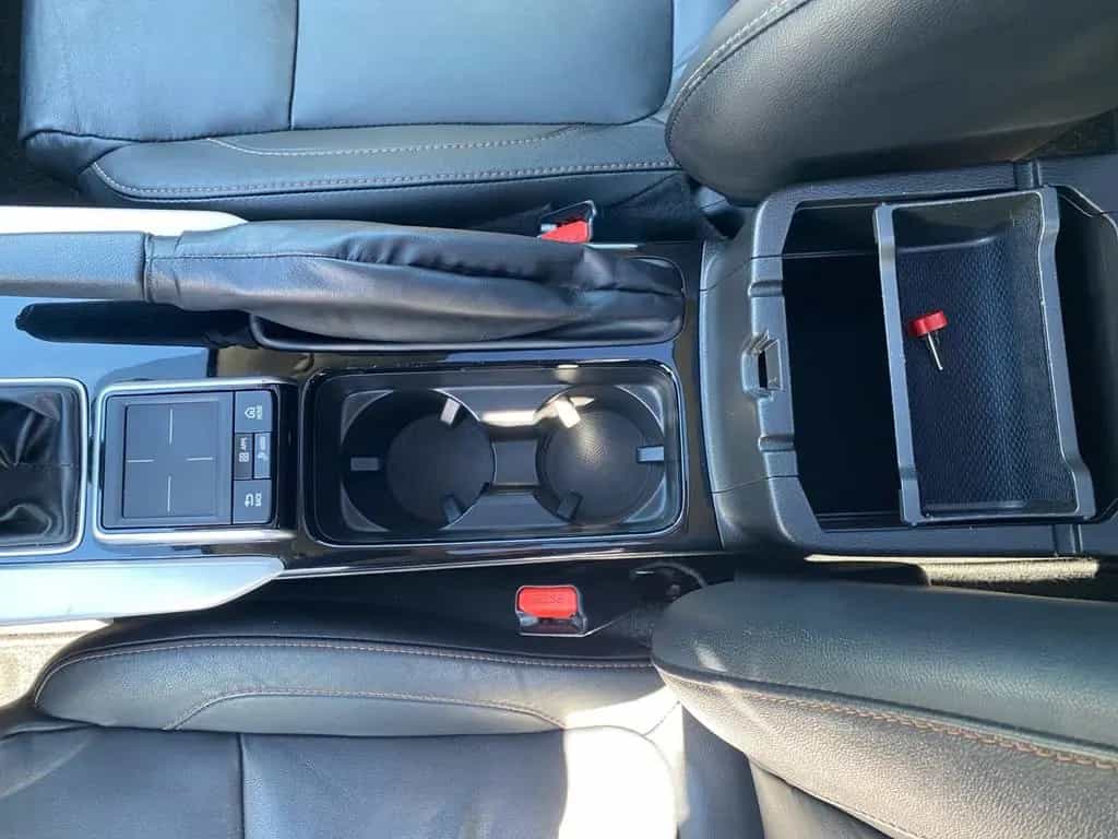 Mitsubishi Eclipse Cross Top 1.5 T-MIVEC TEMP+PDC+HUD+4xSHZ 06/2018-photo-17