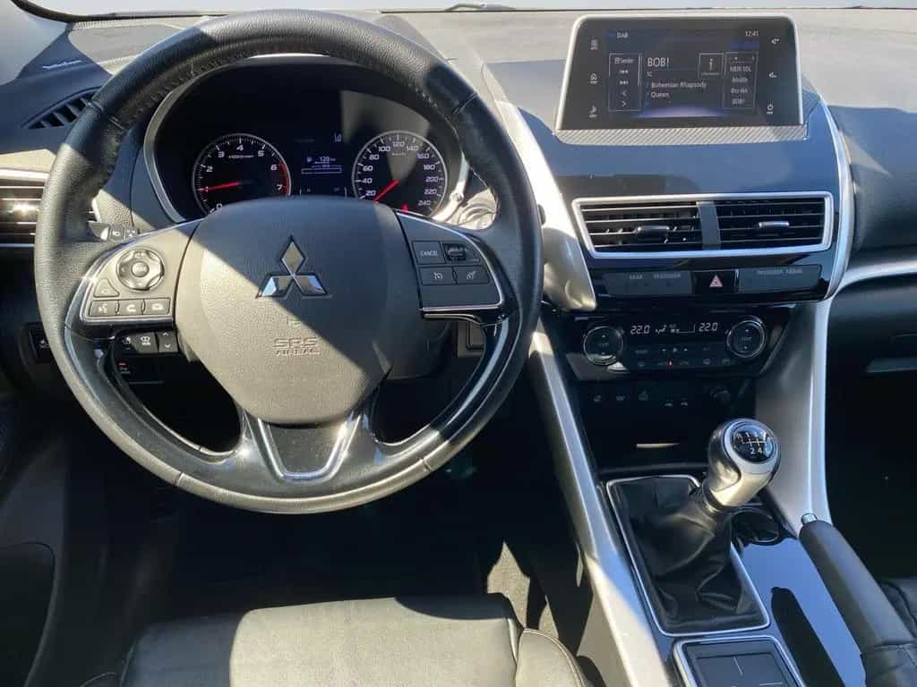 Mitsubishi Eclipse Cross Top 1.5 T-MIVEC TEMP+PDC+HUD+4xSHZ 06/2018-photo-7