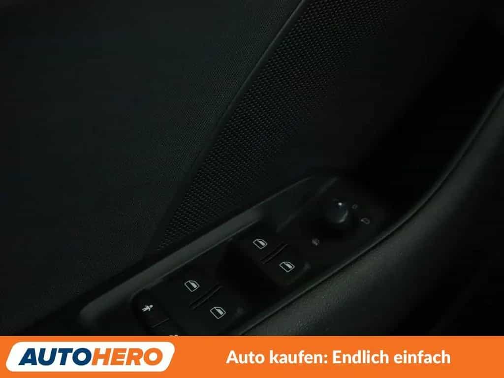Audi A3 Limousine 1.4 TFSI Attraction*NAVI*XENON*PDC* 05/2016-photo-32