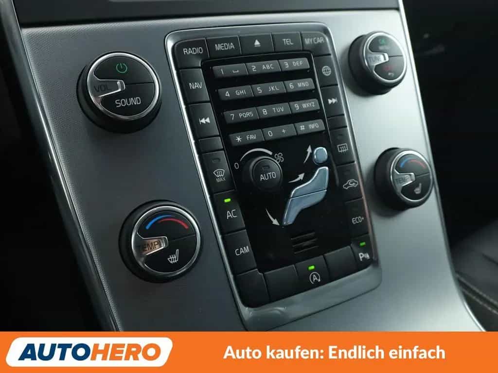 Volvo V60 1.5 Linje Svart Aut.*NAVI*TEMPO*CAM*PDC* 04/2018-photo-23