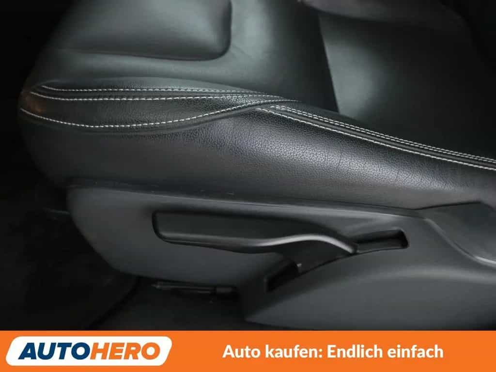 Volvo V60 1.5 Linje Svart Aut.*NAVI*TEMPO*CAM*PDC* 04/2018-photo-27