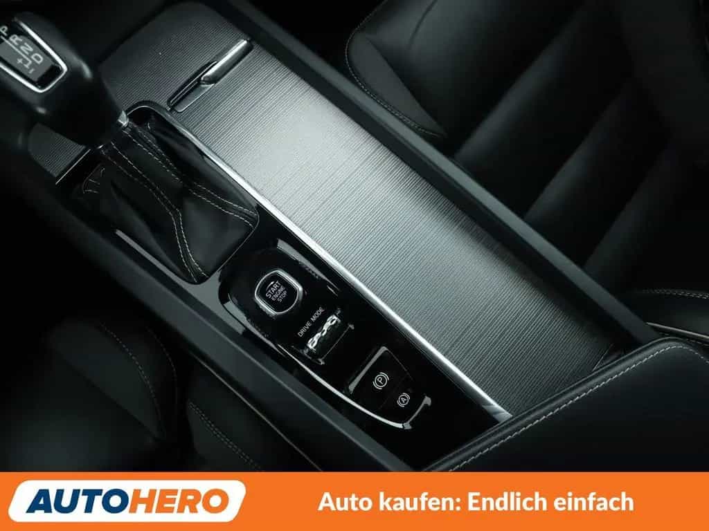 Volvo V60 2.0 T4 R-Design Aut.*NAVI*LED*CAM*SHZ*TEMPO* 10/2019-photo-23