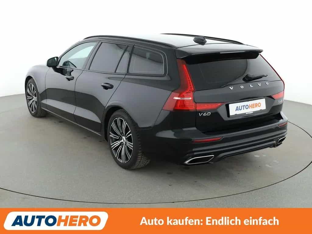 Volvo V60 2.0 T4 R-Design Aut.*NAVI*LED*CAM*SHZ*TEMPO* 10/2019-photo-3