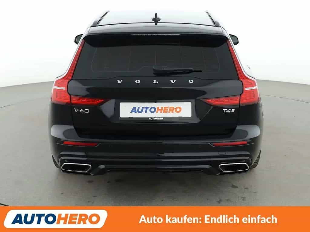 Volvo V60 2.0 T4 R-Design Aut.*NAVI*LED*CAM*SHZ*TEMPO* 10/2019-photo-4