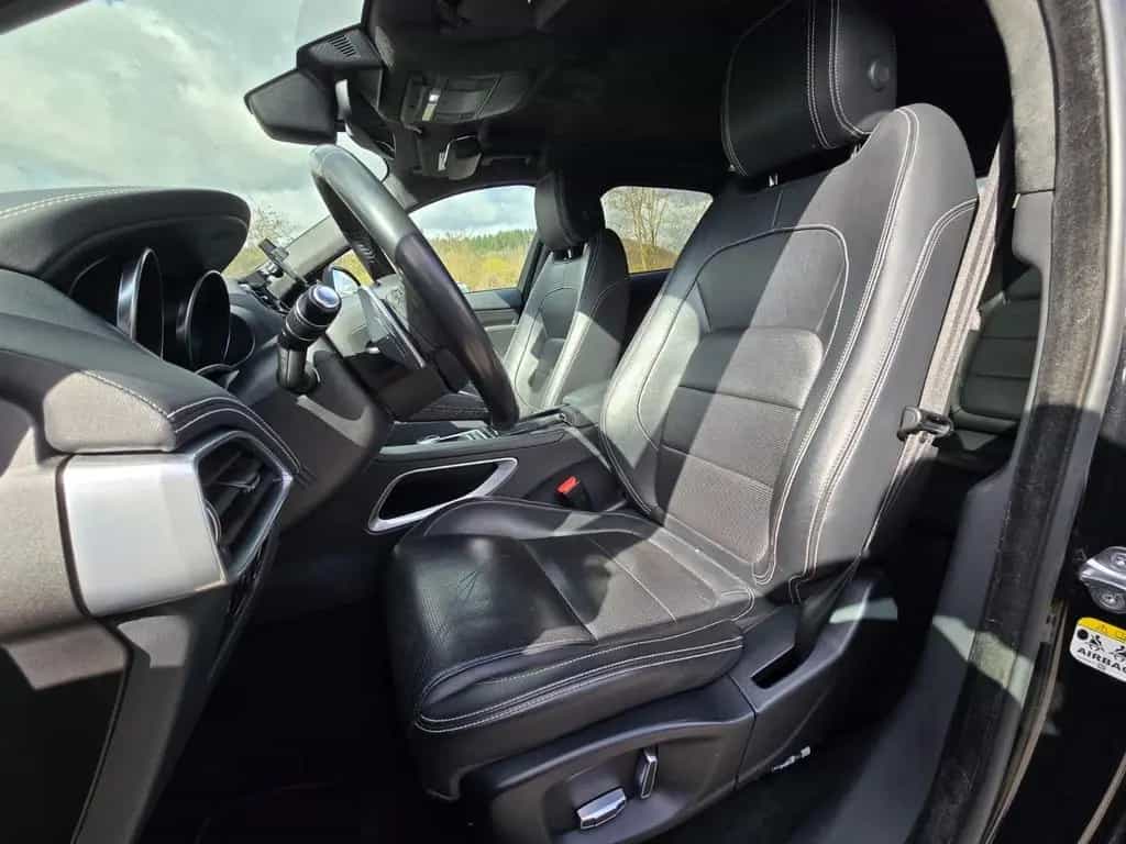 Jaguar F-Pace R-Sport AWD *Vollleder* 08/2019-photo-10