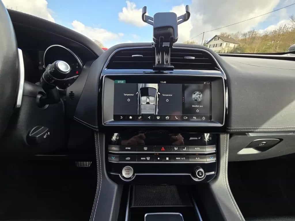 Jaguar F-Pace R-Sport AWD *Vollleder* 08/2019-photo-17