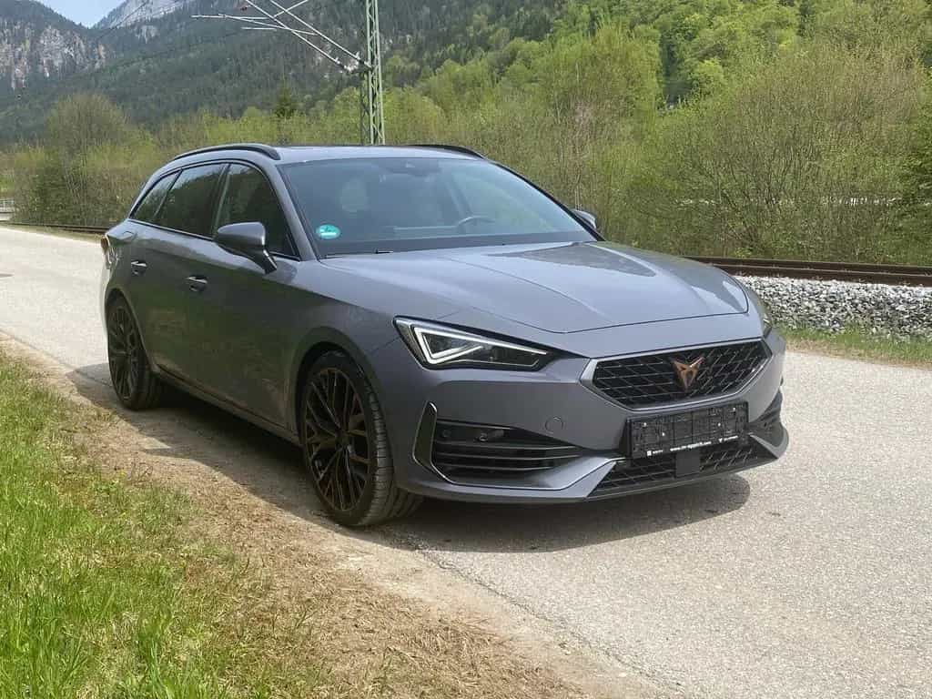 Cupra Leon 2.0 TSI  VZ   Matrix /Sportschalensitze 04/2023-photo-1