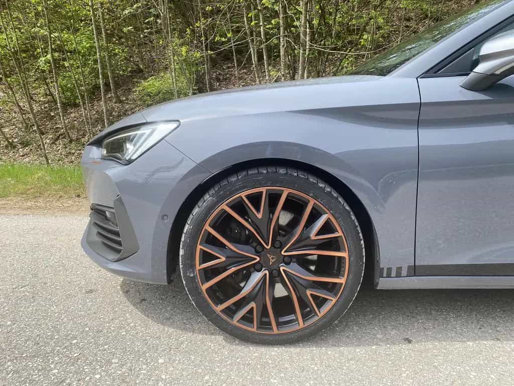 Cupra Leon 2.0 TSI  VZ   Matrix /Sportschalensitze 04/2023-photo-9