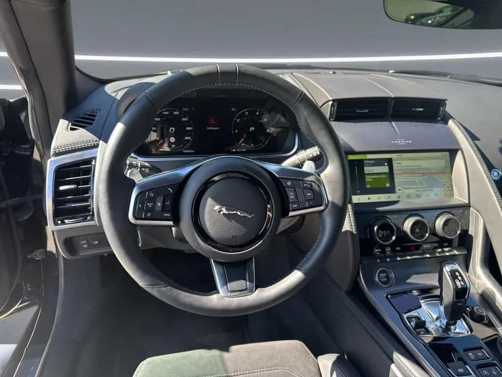 Jaguar F-Type P300 Coupé R-Dynamic RWD Black-Pack 20" 09/2024-photo-7