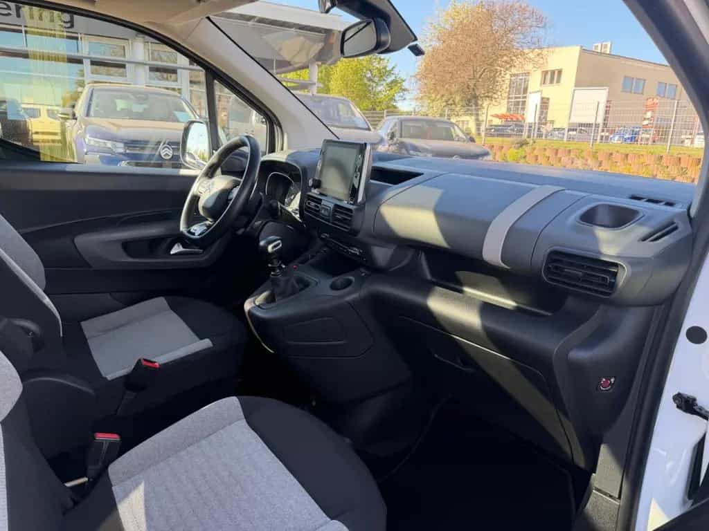 Citroën Berlingo Shine M*NAVI*WINTERRÄDER*DAB* 10/2018-photo-26