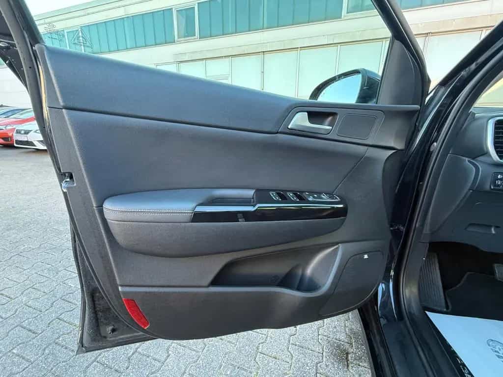 Kia Sportage Black Edition/PANO/LEDER/AHK/LED/KAMERA 09/2021-photo-13