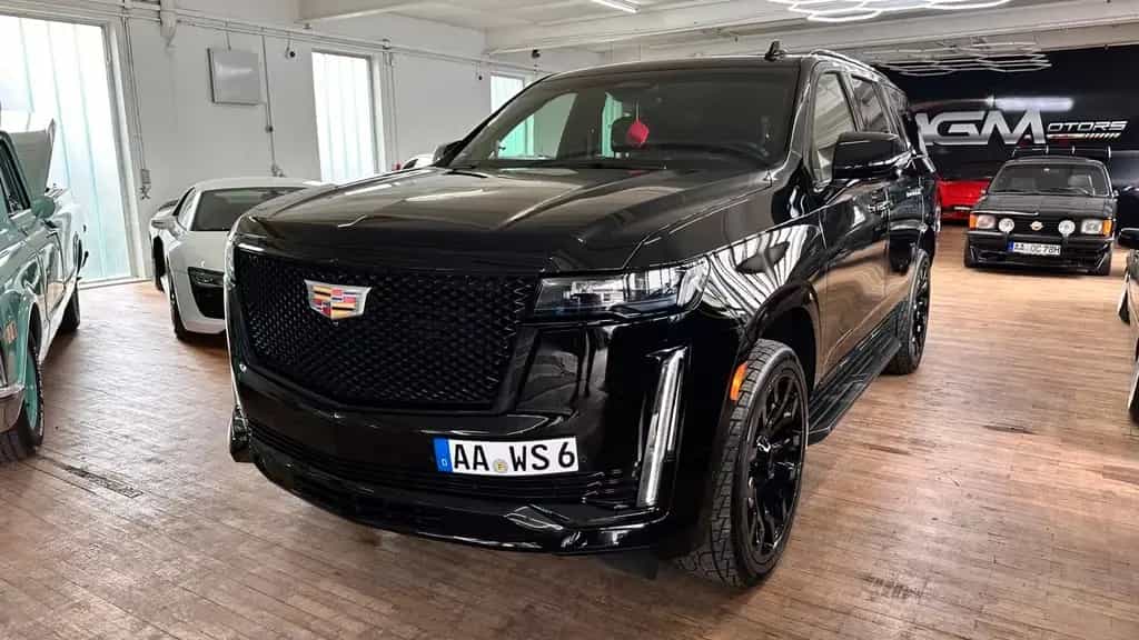 Cadillac Escalade GMT EU6 6.2 V8 Sport Black Black 06/2022-photo-0