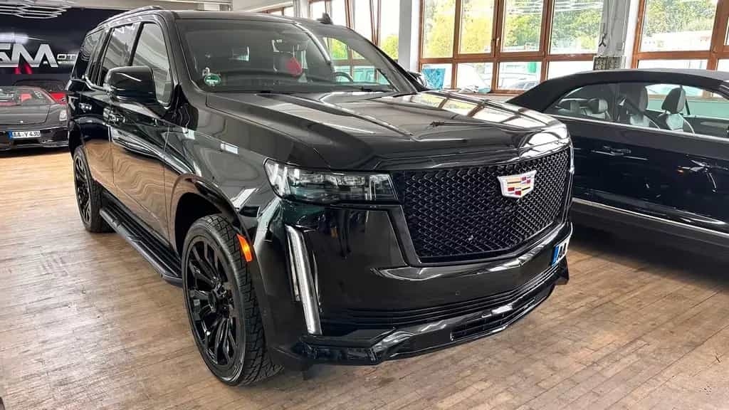 Cadillac Escalade GMT EU6 6.2 V8 Sport Black Black 06/2022-photo-1