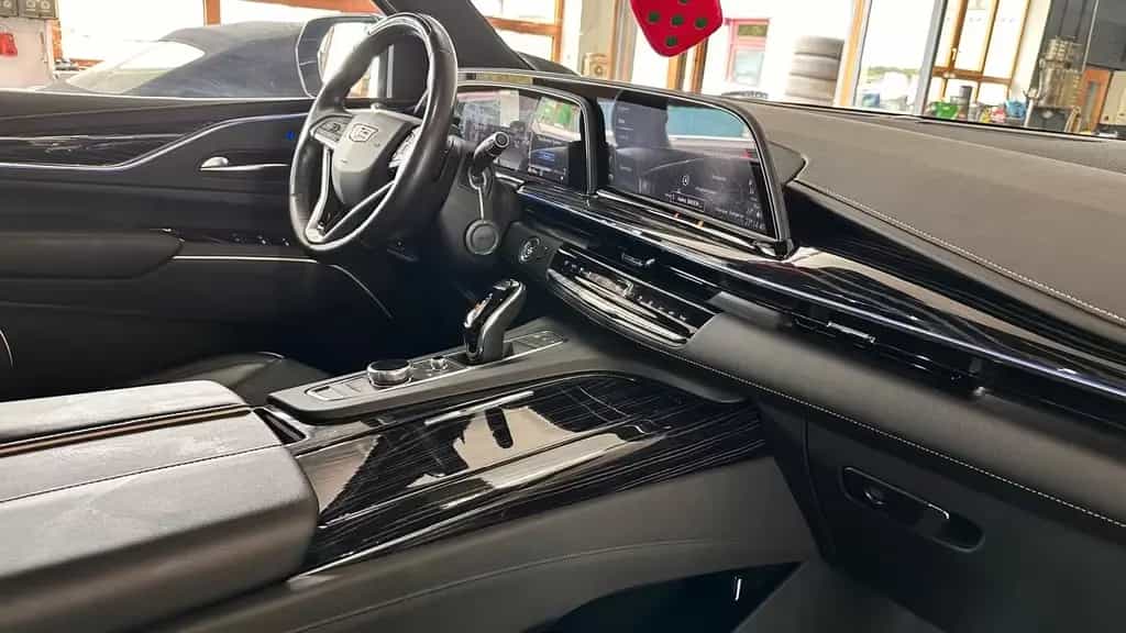 Cadillac Escalade GMT EU6 6.2 V8 Sport Black Black 06/2022-photo-16
