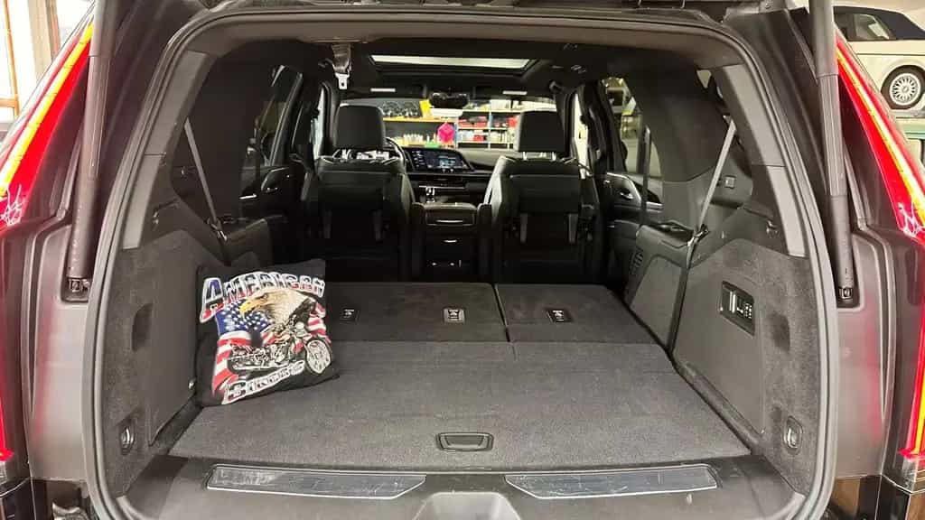 Cadillac Escalade GMT EU6 6.2 V8 Sport Black Black 06/2022-photo-18