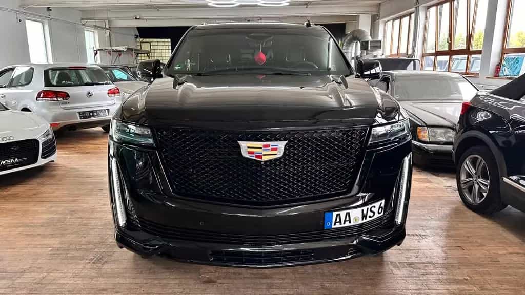 Cadillac Escalade GMT EU6 6.2 V8 Sport Black Black 06/2022-photo-2