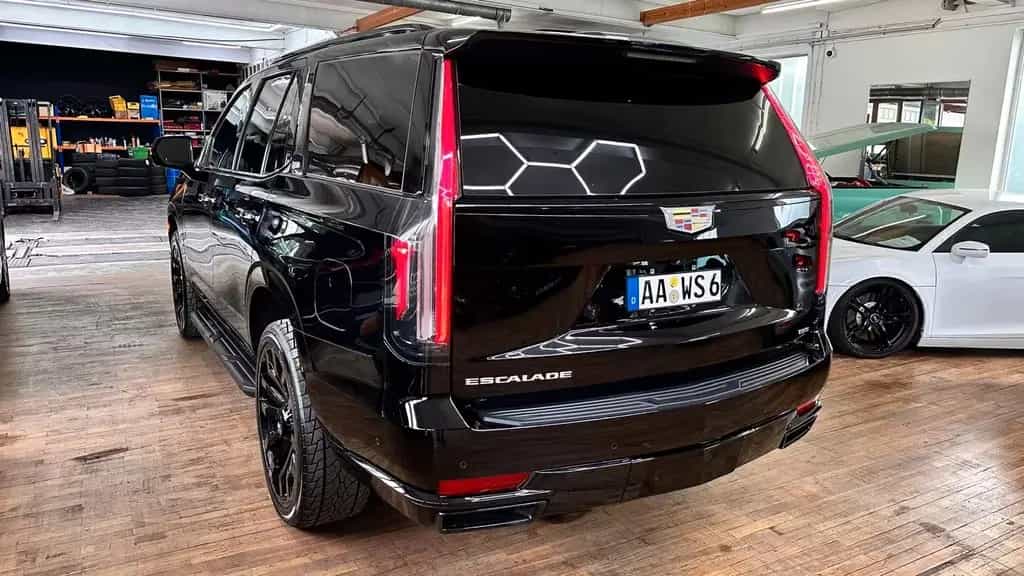 Cadillac Escalade GMT EU6 6.2 V8 Sport Black Black 06/2022-photo-4