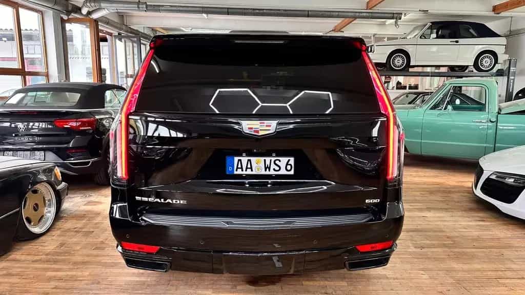 Cadillac Escalade GMT EU6 6.2 V8 Sport Black Black 06/2022-photo-7