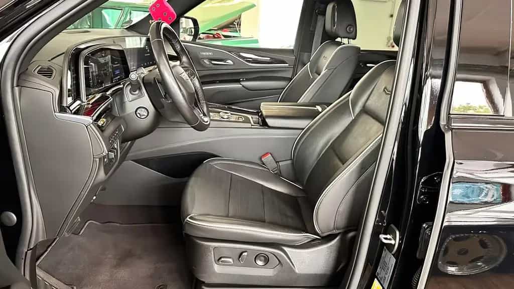 Cadillac Escalade GMT EU6 6.2 V8 Sport Black Black 06/2022-photo-8