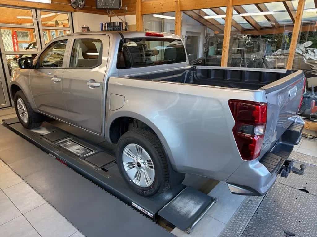 Isuzu D-Max Double Cab 4 x 4 LS Euro 6d ISC-FCM 11/2021-photo-1