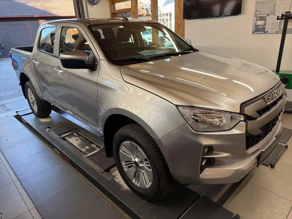 Isuzu D-Max Double Cab 4 x 4 LS Euro 6d ISC-FCM 11/2021-photo-4