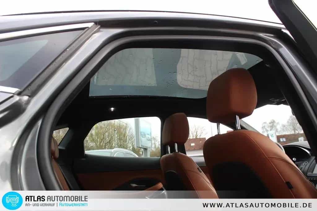 Jaguar E-Pace HSE AWD Leder=Navi=LED=HUD=Panoramadach 01/2020-photo-1