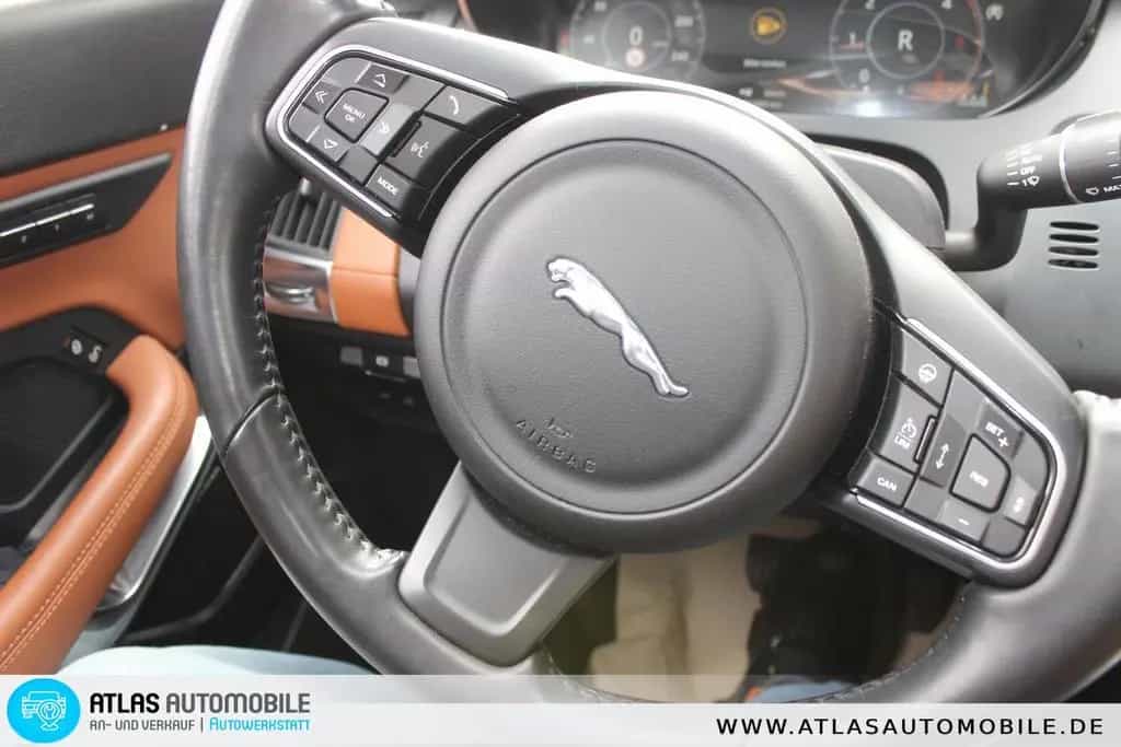 Jaguar E-Pace HSE AWD Leder=Navi=LED=HUD=Panoramadach 01/2020-photo-8