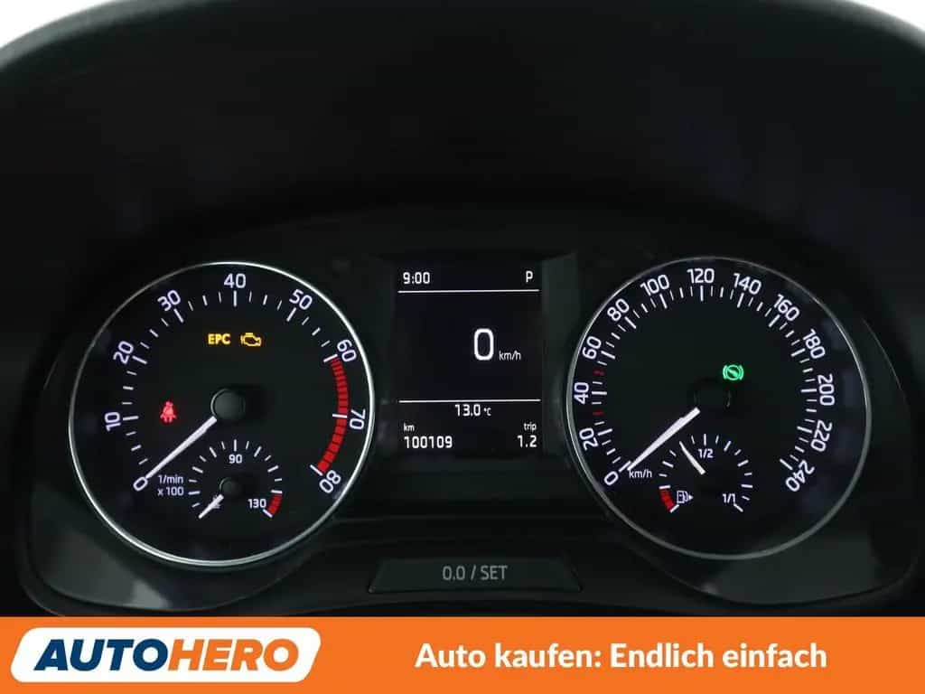 Skoda Fabia 1.0 TSI Ambition Aut.*TEMPO*PDC*ALU* 07/2017-photo-17