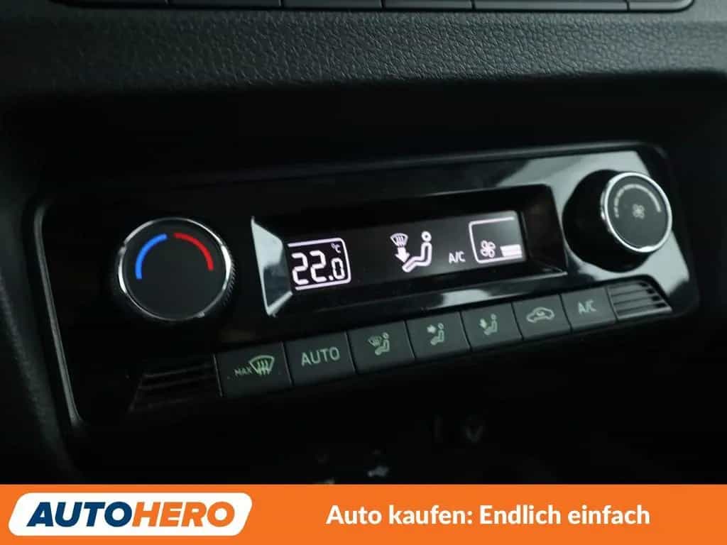 Skoda Fabia 1.0 TSI Ambition Aut.*TEMPO*PDC*ALU* 07/2017-photo-22