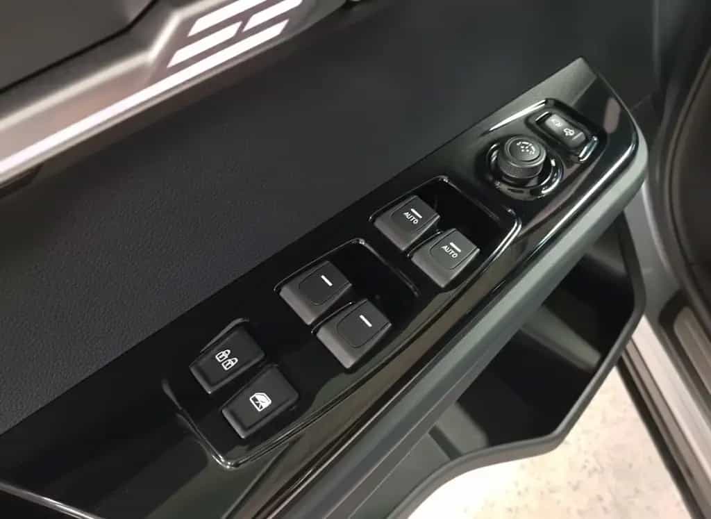 Ssangyong Torres 1.5 T-GDI Sapphire Automatik 4WD 04/2024-photo-6