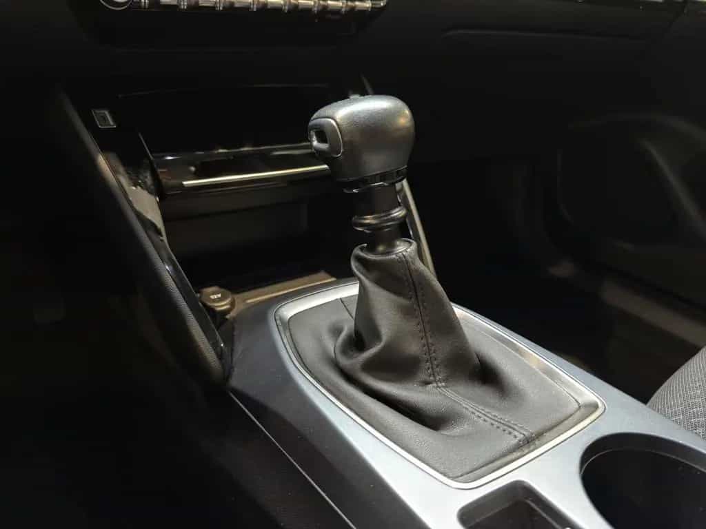 Peugeot 2008 Allure|Finanzierung|Anhängerk.|wenig KM 06/2020-photo-17
