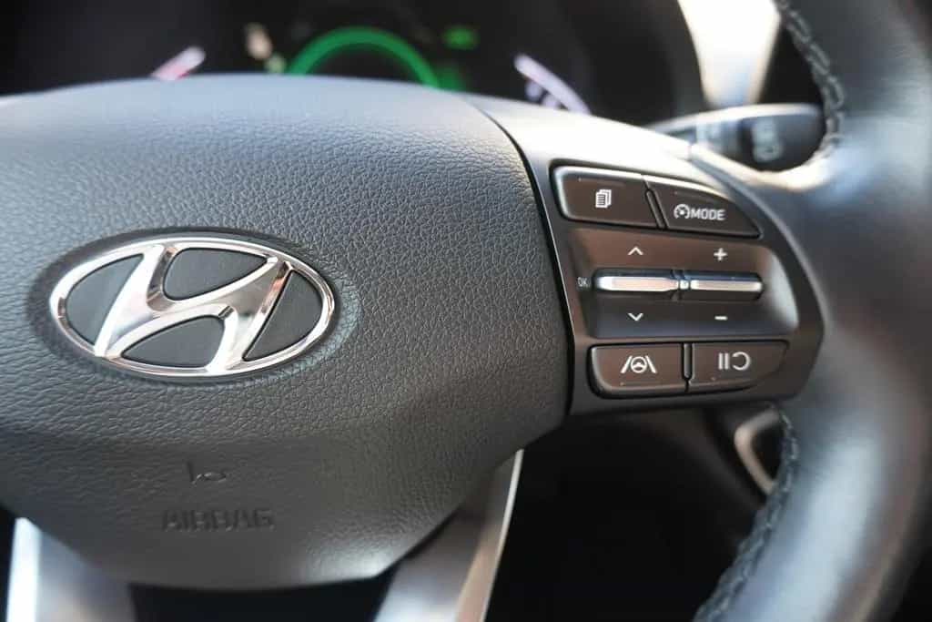 Hyundai i30 Kombi 1.5 Edition 30 Mild-Hybrid DCT LED AHK 07/2021-photo-13