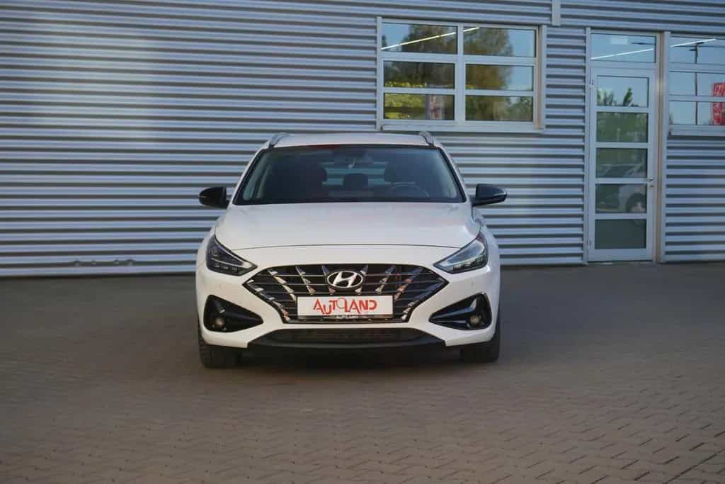 Hyundai i30 Kombi 1.5 Edition 30 Mild-Hybrid DCT LED AHK 07/2021-photo-2