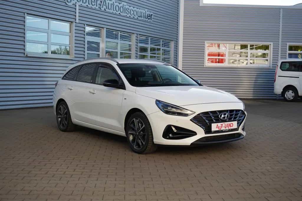 Hyundai i30 Kombi 1.5 Edition 30 Mild-Hybrid DCT LED AHK 07/2021-photo-3