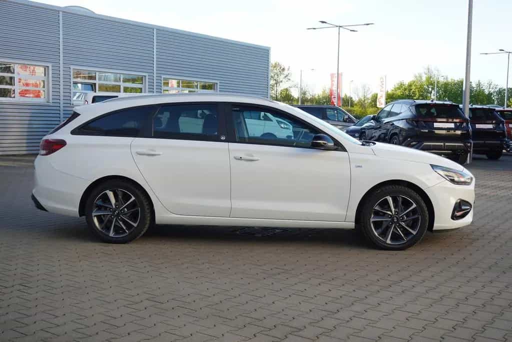 Hyundai i30 Kombi 1.5 Edition 30 Mild-Hybrid DCT LED AHK 07/2021-photo-4