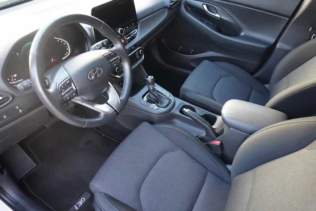 Hyundai i30 Kombi 1.5 Edition 30 Mild-Hybrid DCT LED AHK 07/2021-photo-9