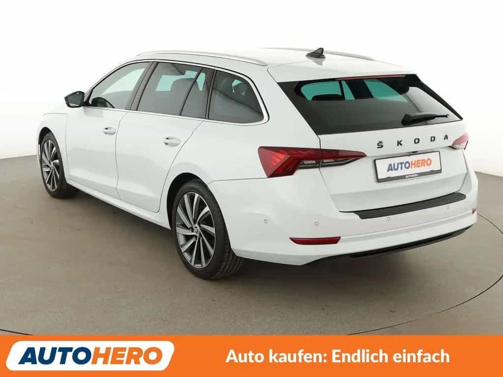 Skoda Octavia 1.5 TSI ACT First Edition*NAVI*HUD*LED* 08/2020-photo-3