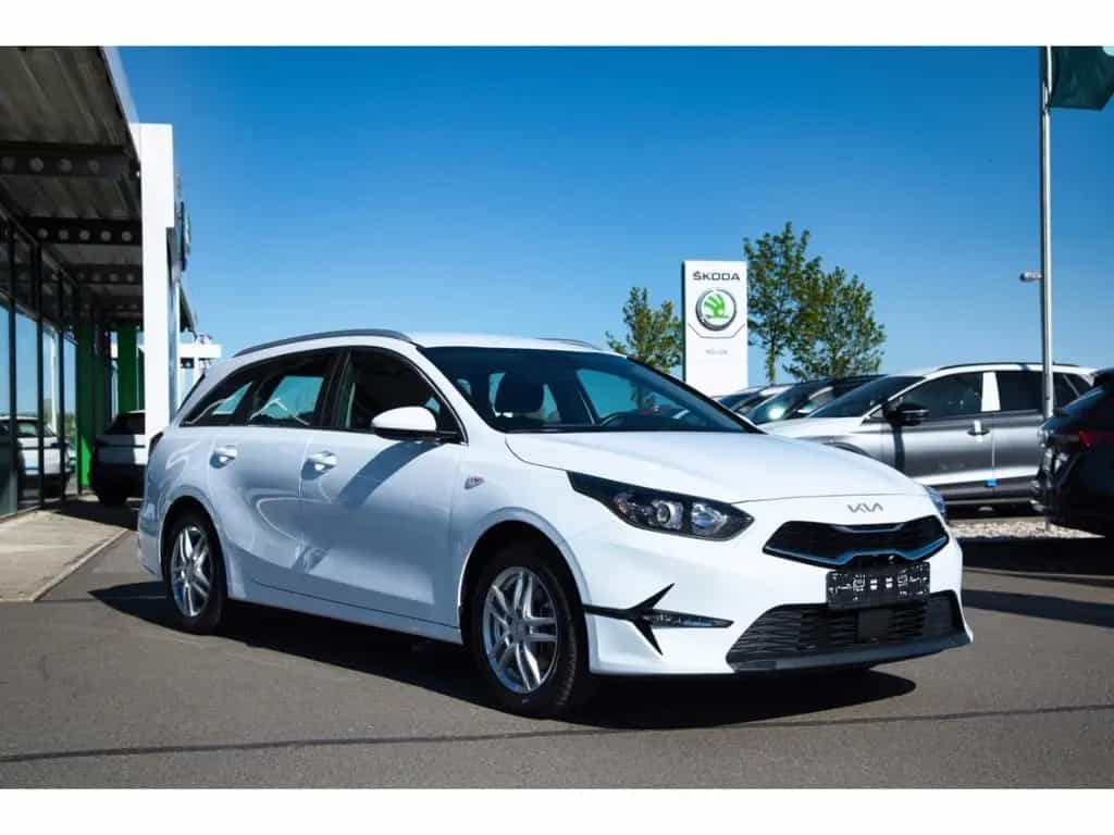 Kia Ceed Sportswagon 1.6 CRDi Navi ACC Apple CarPlay 04/2024-photo-2