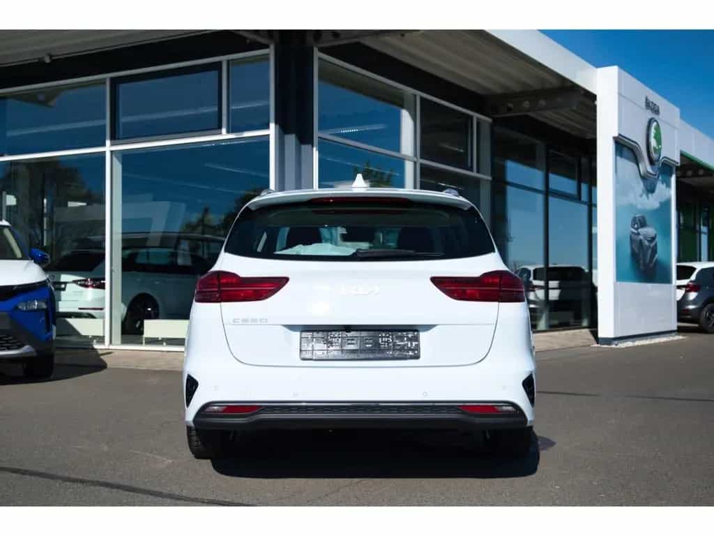 Kia Ceed Sportswagon 1.6 CRDi Navi ACC Apple CarPlay 04/2024-photo-8