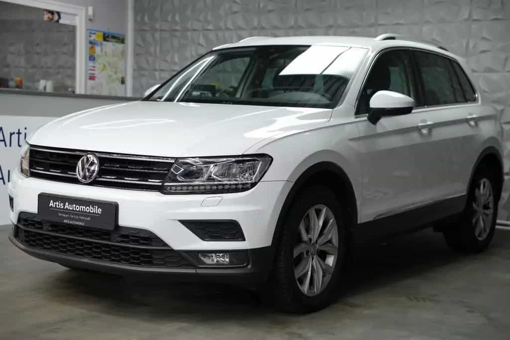 Volkswagen Tiguan CARPLAY-NAVI*4-MOTION*STANDHEIZUNG 09/2020-photo-2